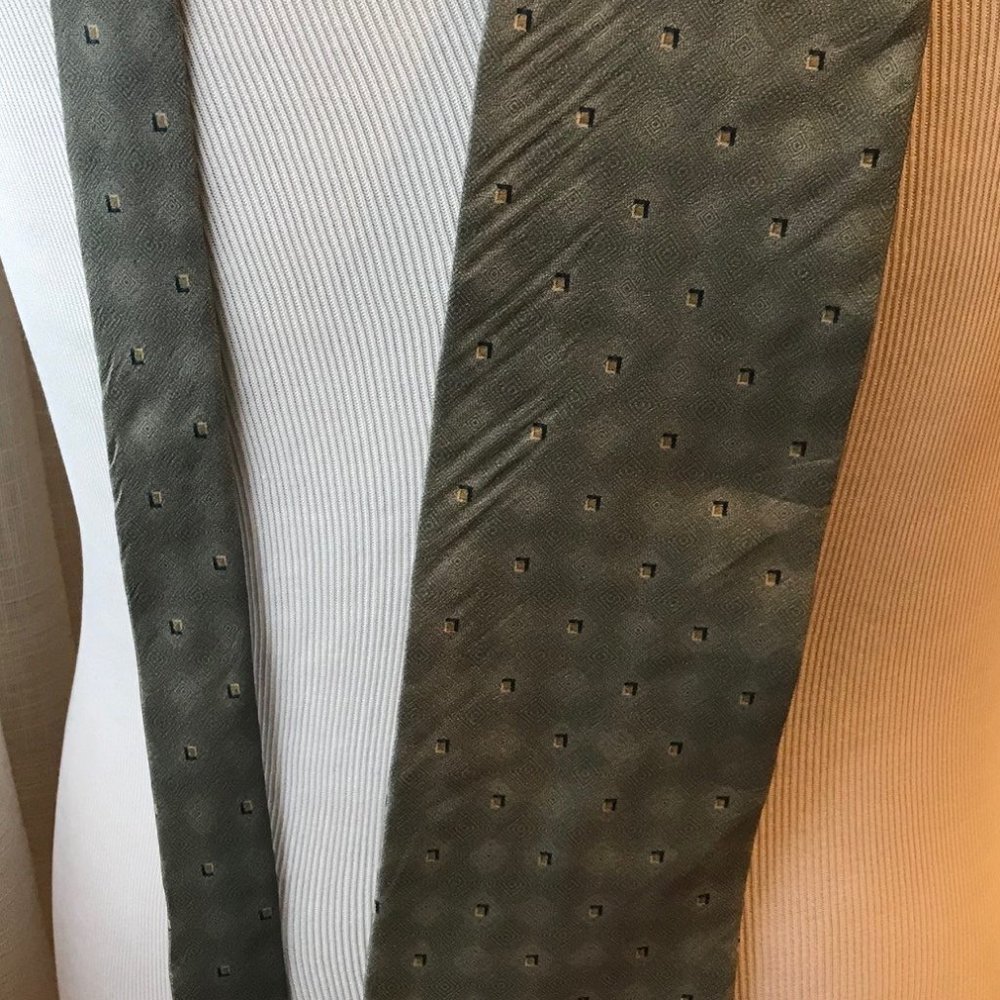 Bill Blass Men's Tie